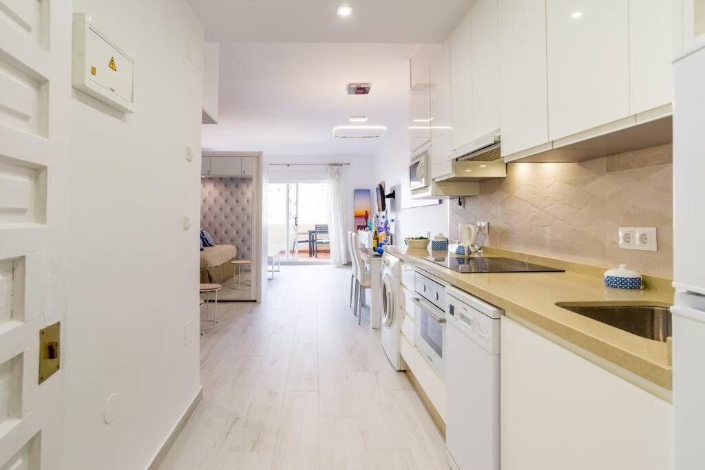 Sol Apartment - C&G Benal Beach Benalmádena Exteriör bild
