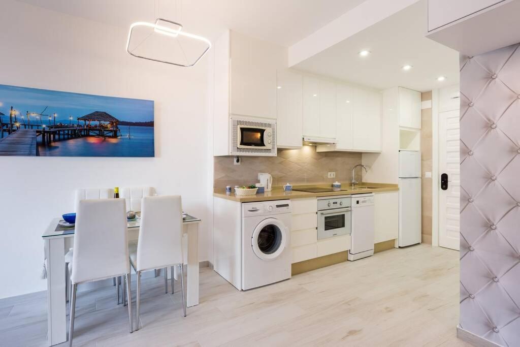 Sol Apartment - C&G Benal Beach Benalmádena Exteriör bild