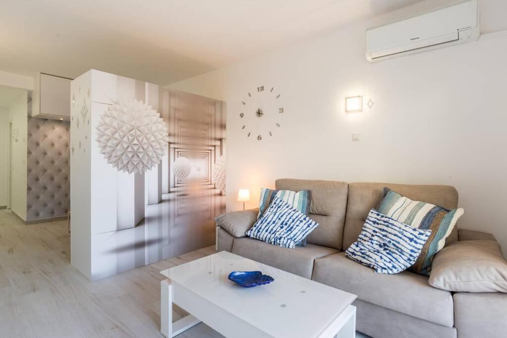 Sol Apartment - C&G Benal Beach Benalmádena Exteriör bild