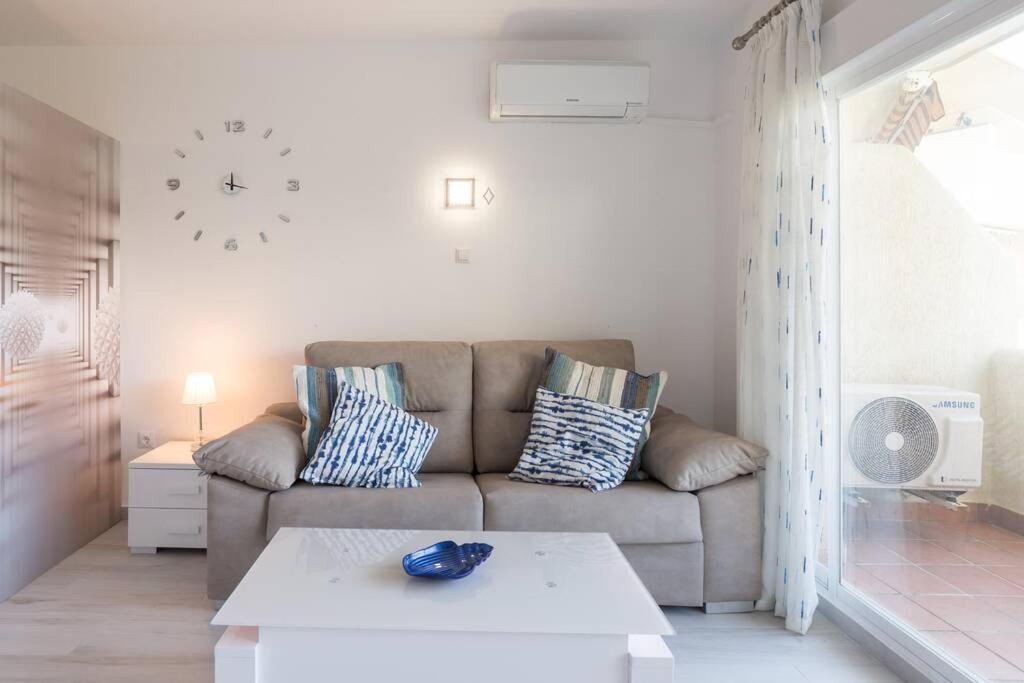 Sol Apartment - C&G Benal Beach Benalmádena Exteriör bild