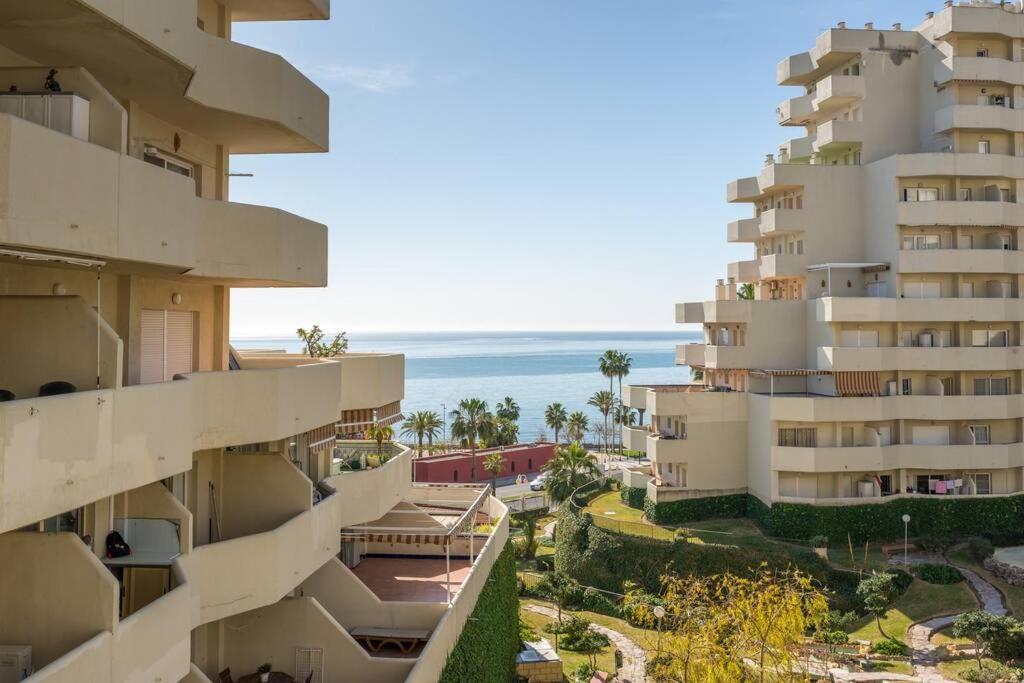 Sol Apartment - C&G Benal Beach Benalmádena Exteriör bild